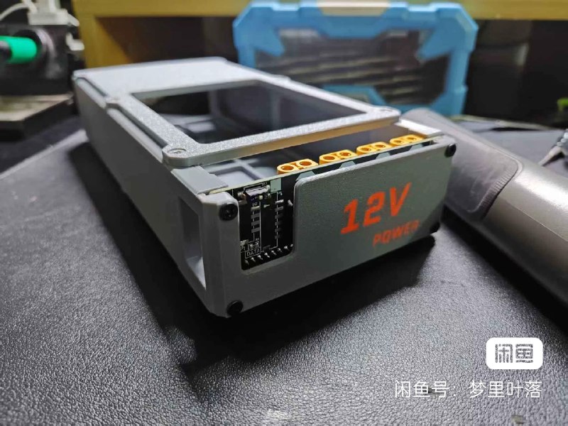#吐槽找到一个 CSPS 电源的 12V 集中供电转接方案算了一下 750W 完整电源方案的到手成本:* 成品 CSPS 电源转接 XT60*4 插座外壳套件: CN￥69* 成品 XT60*2 插座转 DC5525*10 插座套件: CN￥59* 750W 二手拆机 CSPS 电源: CN￥60* IEC C13 电源线 1.5m: CN￥20* XT60 双头插针线 0.1m: CN￥13*2* 2mm² DC5525 双头插针线: CN￥13*5* XT60 插针转 DC5525 插针线: CN￥18*2合计 CN￥335, 虽然我也实际用不到这么高的功率和这么多插孔, 算下来这个价格还算可靠的性价比方案, 比起搞个工业开关电源直接裸机接 220V 放桌子上要安全和优雅一点.#物品via Nostr@cxplay#吐槽找到一个 CSPS 电源的 12V 集中供电转接方案算了一下 750W 完整电源方案的到手成本:* 成品 CSPS 电源转接 XT60*4 插座外壳套件: CN￥69* 成品 XT60*2 插座转 DC5525*10 插座套件: CN￥59* 750W 二手拆机 CSPS 电源: CN￥60* IEC C13 电源线 1.5m: CN￥20* XT60 双头插针线 0.1m: CN￥13*2* 2mm² DC5525 双头插针线: CN￥13*5* XT60 插针转 DC5525 插针线: CN￥18*2合计 CN￥335, 虽然我也实际用不到这么高的功率和这么多插孔, 算下来这个价格还算可靠的性价比方案, 比起搞个工业开关电源直接裸机接 220V 放桌子上要安全和优雅一点.#物品via Nostr@cxplay